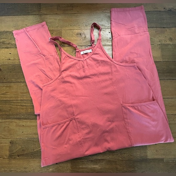 Loose Jumpsuit Spaghetti Strap Casual Long Pants with Pockets Mauve | Size S - Picture 3 of 6